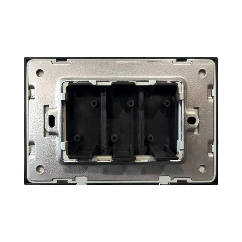 003-priza-blank-livolo-vl-c900-82-negru.jpg Priza blank - goala Livolo cu rama din sticla - standard italian, negru, VL-C900-82 - imagine 3